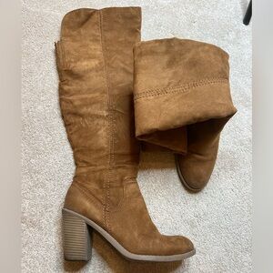 DV by Dolce Vita sz 9  Suede Knee-High Boots